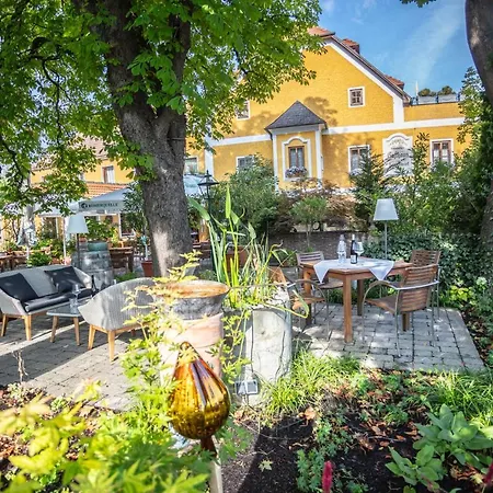 Donauwirt - Garni Hotel 4*