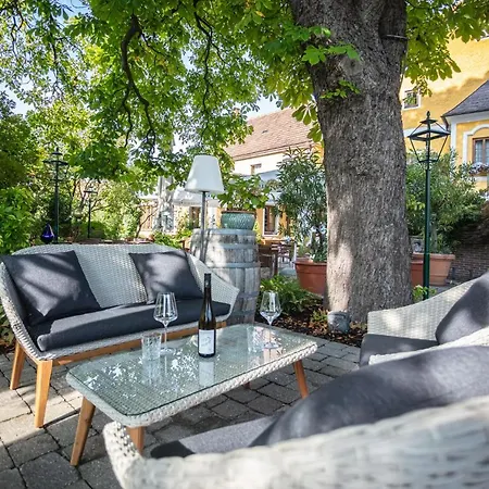 Hotel Donauwirt - Garni Weissenkirchen in der Wachau