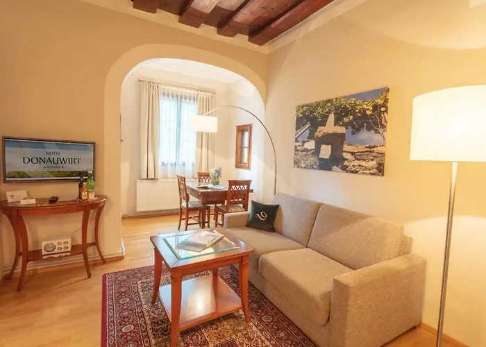 Donauwirt - Garni מלון וויסנקירשן אין דר וואכאו