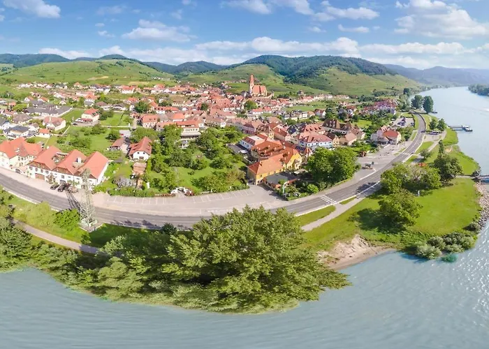 Donauwirt - Garni מלון