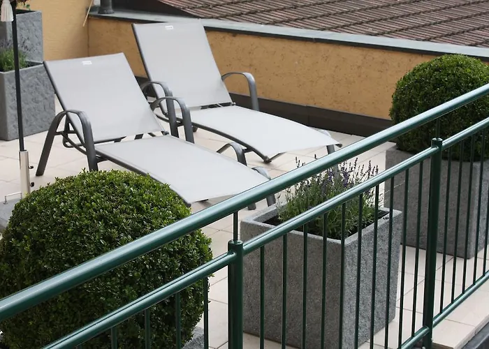 Donauwirt - Garni מלון